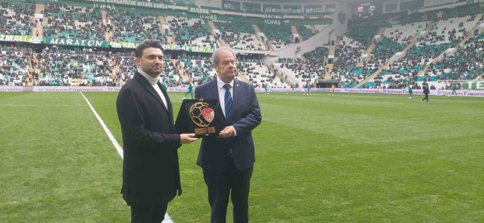 Fenerbahçe, Bursaspor ve Fatih Tekke’ye fair play ödülleri takdim edildi
