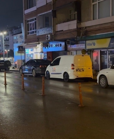 Kocaeli’de bıçaklanan şahıs dükkana sığındı