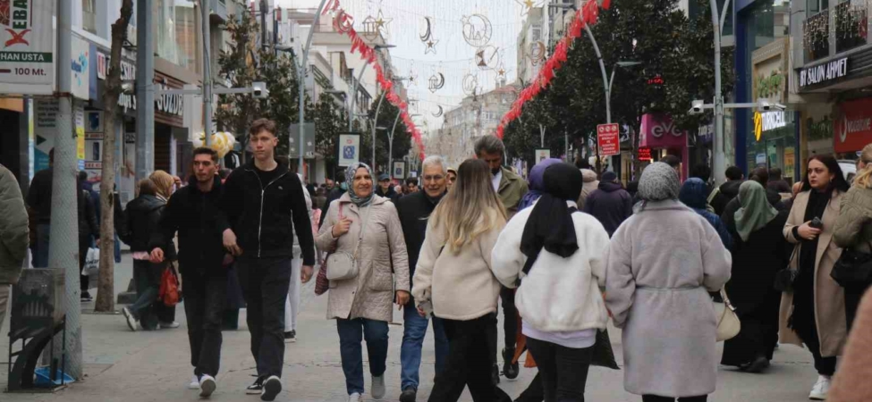 Vatandaşın bayram telaşı: Sokaklar doldu taştı