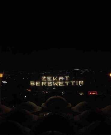 Ulucami’nin yeni mahyası Uludağ’dan görülüyor