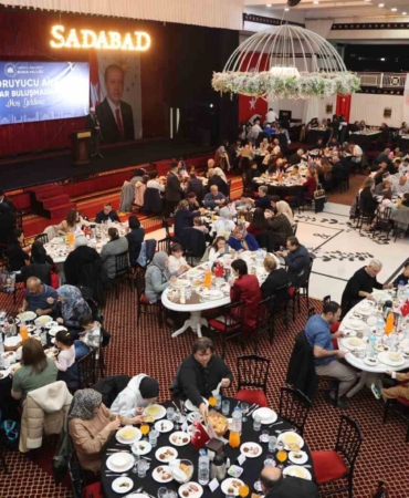 Bursa’da koruyucu aileler iftar sofrasında buluştu