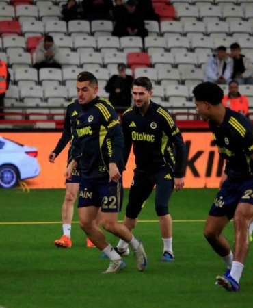 Fenerbahçe’den Antalyaspor maçında 5 değişiklik