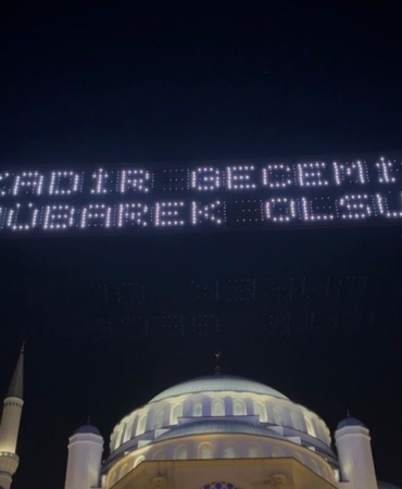 Kadir Gecesi Büyük Çamlıca Camii’nde dualarla idrak edildi