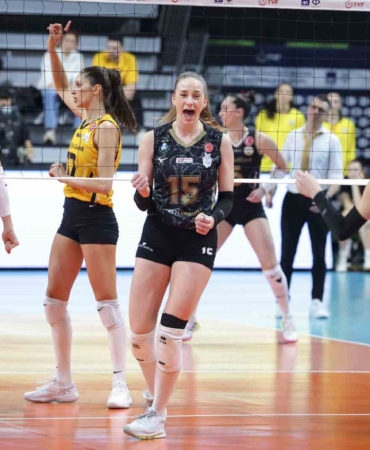 2026 Kadınlar AXA Sigorta Kupa Voley: V. Bank: 3 - Zeren Spor: 1