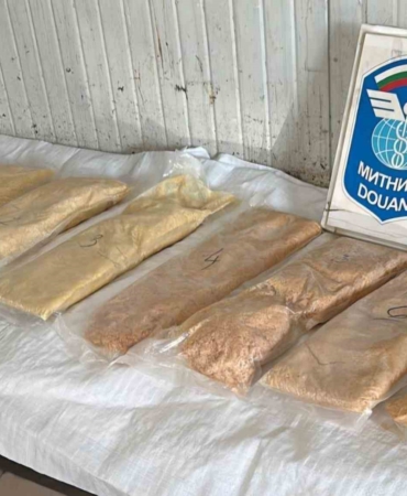 Sınırda 14 kilodan fazla sentetik uyuşturucu yakalandı