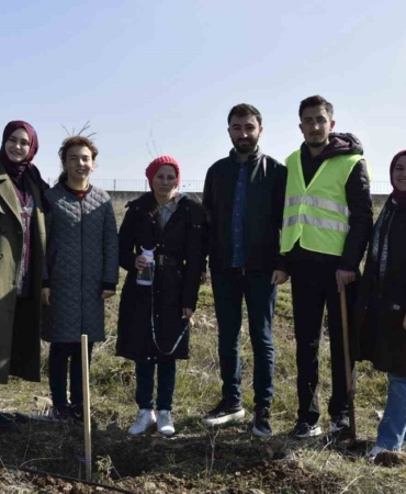 Özel öğrenciler için hatıra ormanı