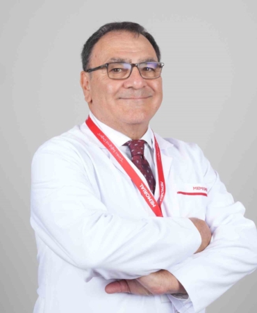 Geçmeyen baş ağrısına dikkat: Beyin tümörünün ilk sinyali olabilir