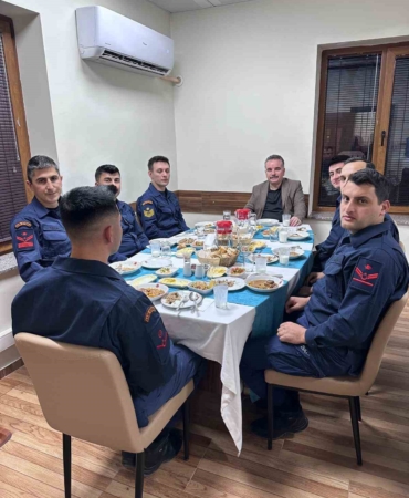 Kaymakam Odabaş Sahil Güvenlik personeliyle iftar yaptı