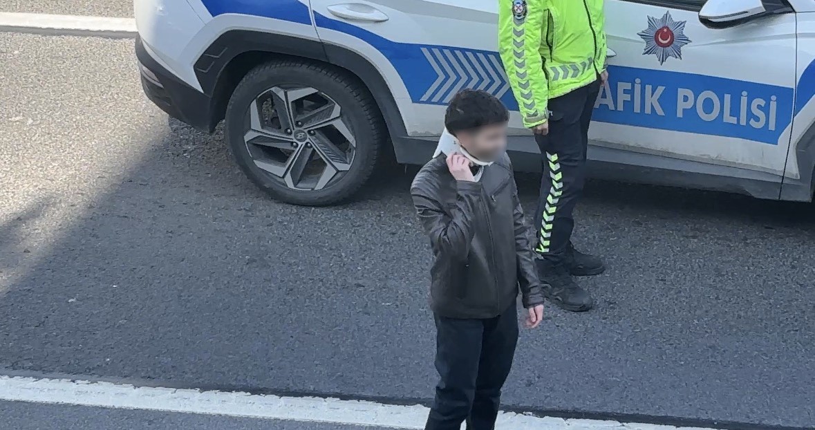 Yaralı sürücü ambulansa binmeyi reddetti, hastaneye taksiyle gitti