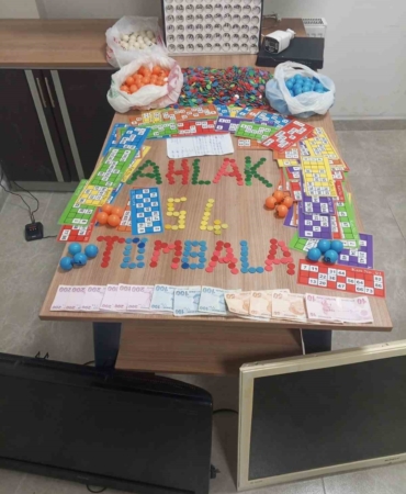 Kumarhaneye çevrilen iş yerine suçüstü operasyon