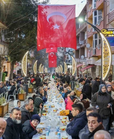 Bakan Yardımcısı Madak, Söğüt’te 4 bin kişiyle iftar yaptı