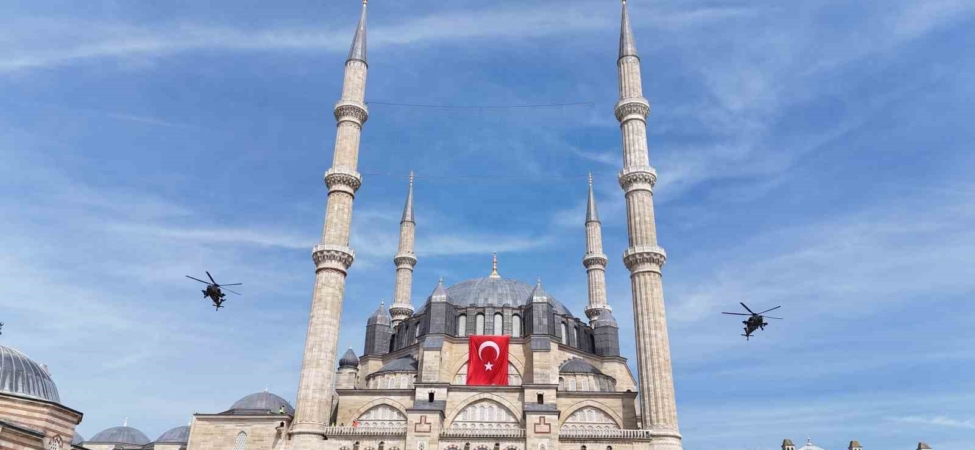 Edirne’de Balkan şehitleri için F-16 ve Atak’tan saygı uçuşu