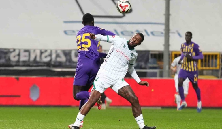 Ziraat Türkiye Kupası: Eyüpspor: 0 - Konyaspor: 1 (İlk yarı)