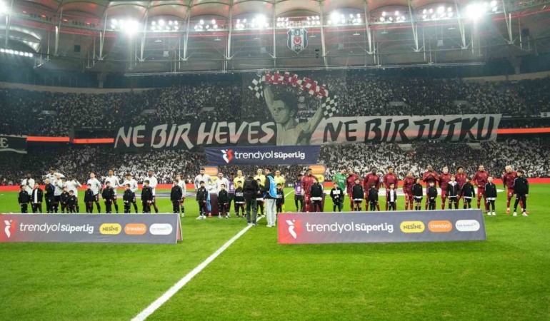 Sergen Yalçın derbiye 4 değişiklikle çıktı