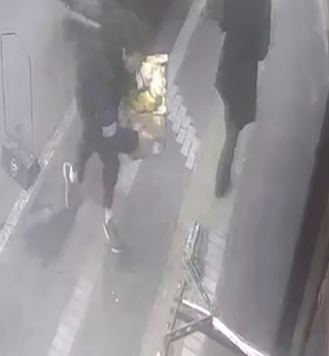 Hayrabolu’da beton dubaya takılan vatandaşın zor anları kamerada