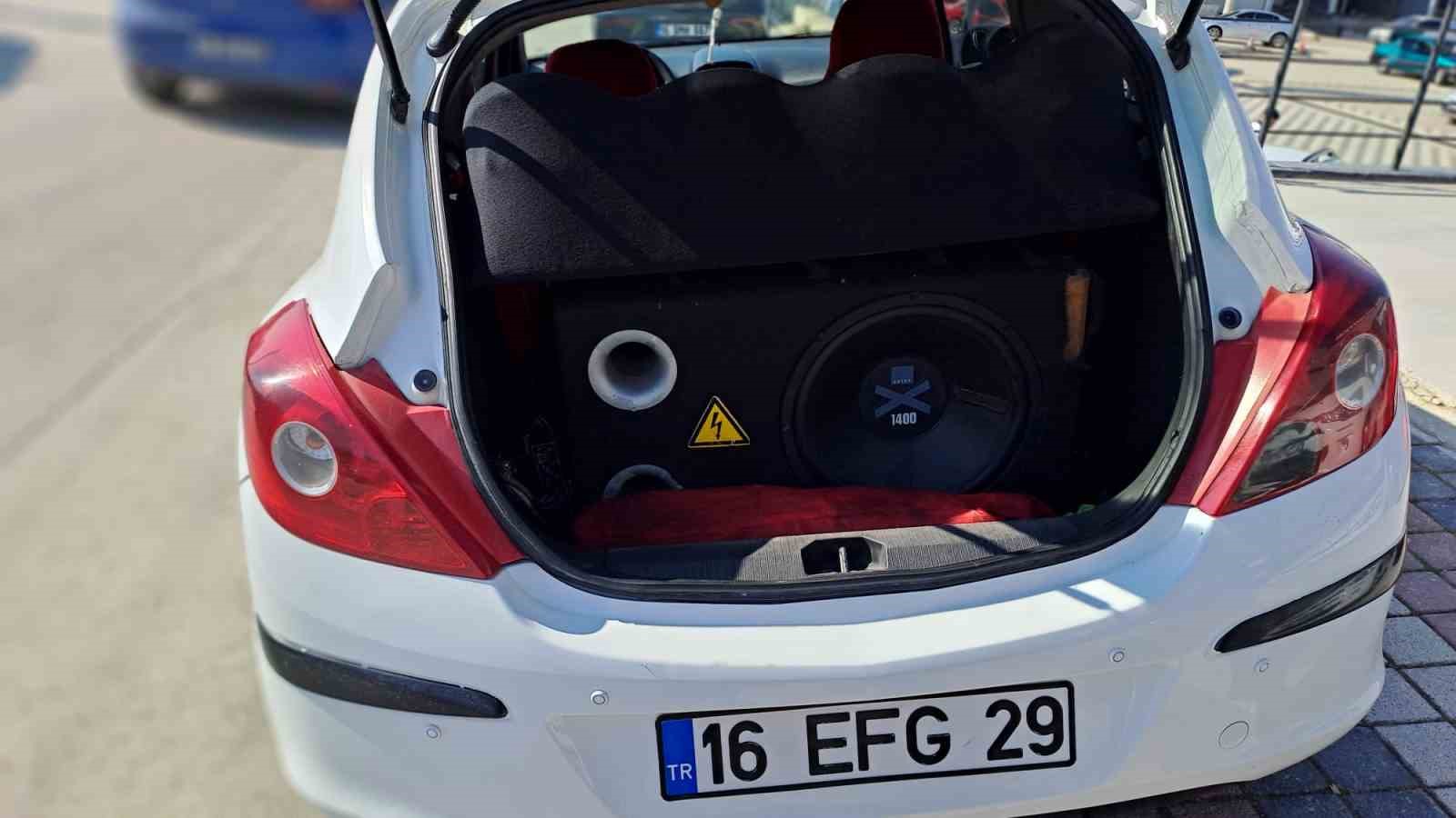 Bursa’da araçta ses sistemi bulunan sürücüye ceza yağdı