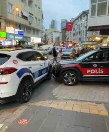 Şişli’de silahlı kavgada seken kurşunlar yoldan geçen kadına isabet etti