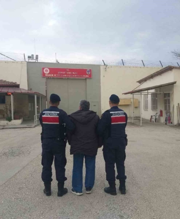 Bilecik’te resmi belgede sahtecilik suçundan aranıyordu yakalandı