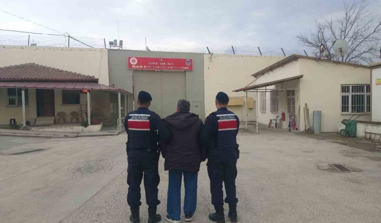 Bilecik’te resmi belgede sahtecilik suçundan aranıyordu yakalandı