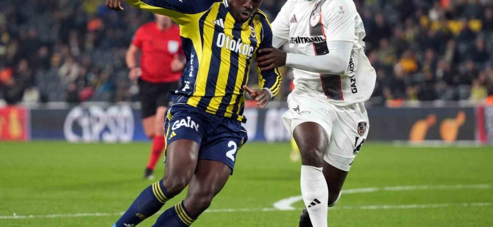 Trendyol Süper Lig: Fenerbahçe: 1 - Gaziantep FK: 0 (İlk yarı)