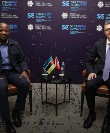 İletişim Başkanı Duran, Mozambik Devlet İdaresi ve Kamu Hizmetleri Bakanı ve Hükûmet Sözcüsü Impissa ile görüştü