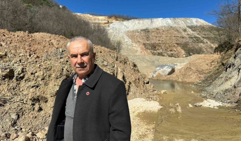 Maden ocağının atıkları suya ve toprağa karışmaya devam ediyor