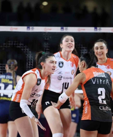 Eczacıbaşı Dynavit, Kupa Voley’de adını finale yazdırdı
