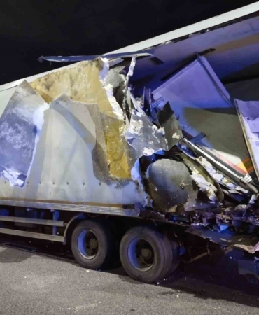 Kuzey Marmara Otoyolu’nda yolcu otobüsü tıra çarptı: 10 yaralı