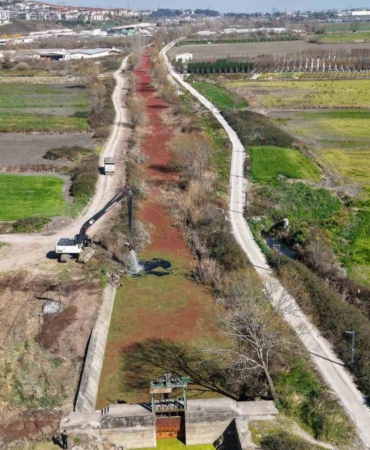 Çark Deresi’nde 5 kilometrelik hat temizleniyor
