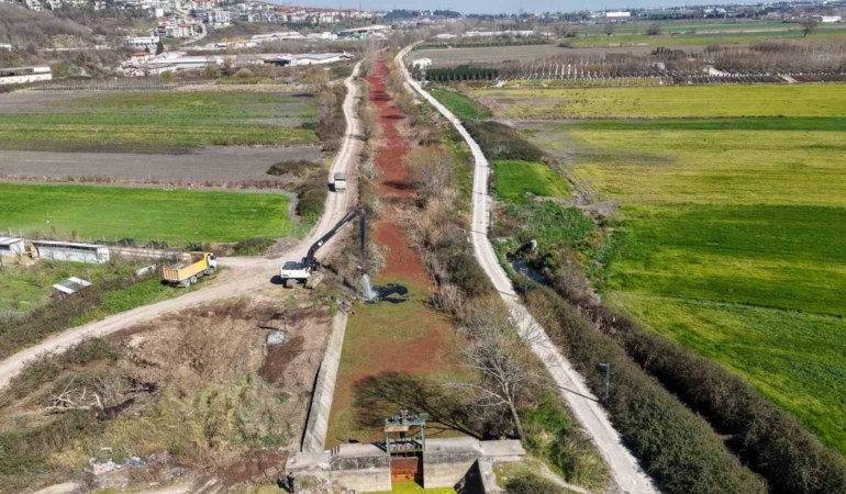 Çark Deresi’nde 5 kilometrelik hat temizleniyor