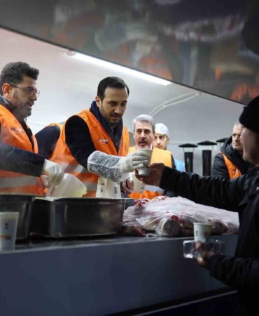 AK Parti İstanbul’dan her gün on binlerce kişiye çorba ikramı