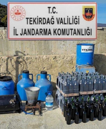 Şarköy’de jandarmadan operasyon: Uyuşturucu, silah ve kaçak içki ele geçirildi