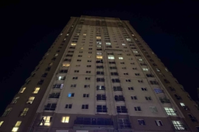 Esenyurt’ta siteden düşen yabancı uyruklu kadın hayatını kaybetti