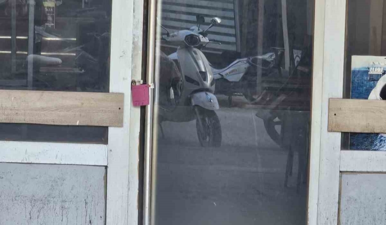 Gelibolu’da kumar oynatan işletmeye mühür, 8 kişiye ise 552 bin lira ceza