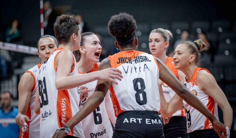 Eczacıbaşı Dynavit, Kupa Volley’de yarı finalde