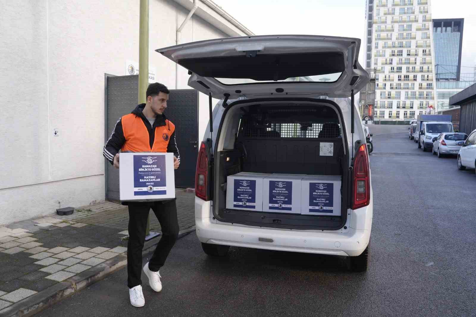 Kartal’da sosyal dayanışma ağı hanelere ulaştı: Ramazan destekleri tamamlandı