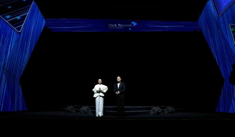 Türk Telekom 5G galasında yıldızlar geçidi
