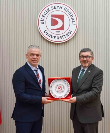 KKTC Ankara Büyükelçisi Korukoğlu’dan Rektör Kaplancıklı’ya ziyaret