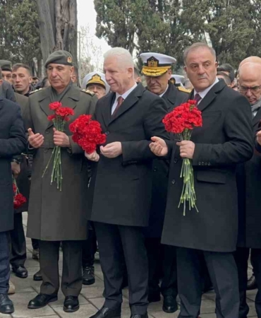 Vali Gül: "İmkansızlıklar içinde yazdığınız destan tarihin akışını değiştirdiği kahramanlık abidesidir"