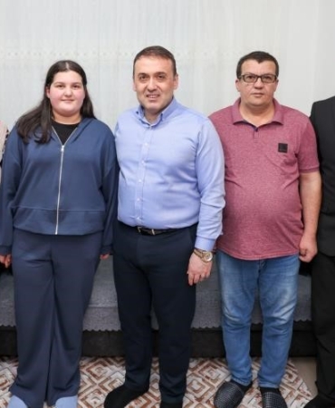 Vali Sözer, Meydan ailesinin iftar sofrasına konuk oldu