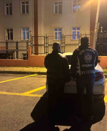 Trafikte saldırı kamerada