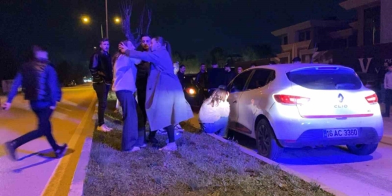 2 otomobilin çarpıştığı kazada 1 kişi yaralandı