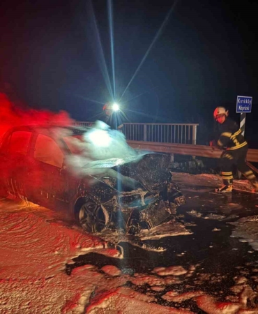 Lüleburgaz’da zincirleme kaza: 2 yaralı, 1 otomobil yandı