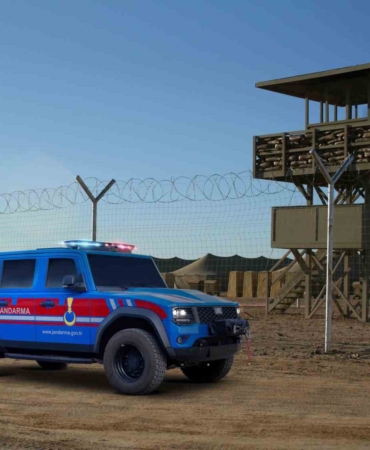 Türkiye’nin ilk yerli ve milli doğuştan zırhlı aracı olan TULGA 4x4’ün Jandarmaya teslimatları başladı