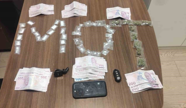 Sancaktepe polisi mıknatıslı gizli bölmede uyuşturucu ele geçirdi