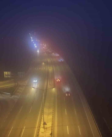 Bursa’da sis: Mudanya yolunda görüş mesafesi düştü