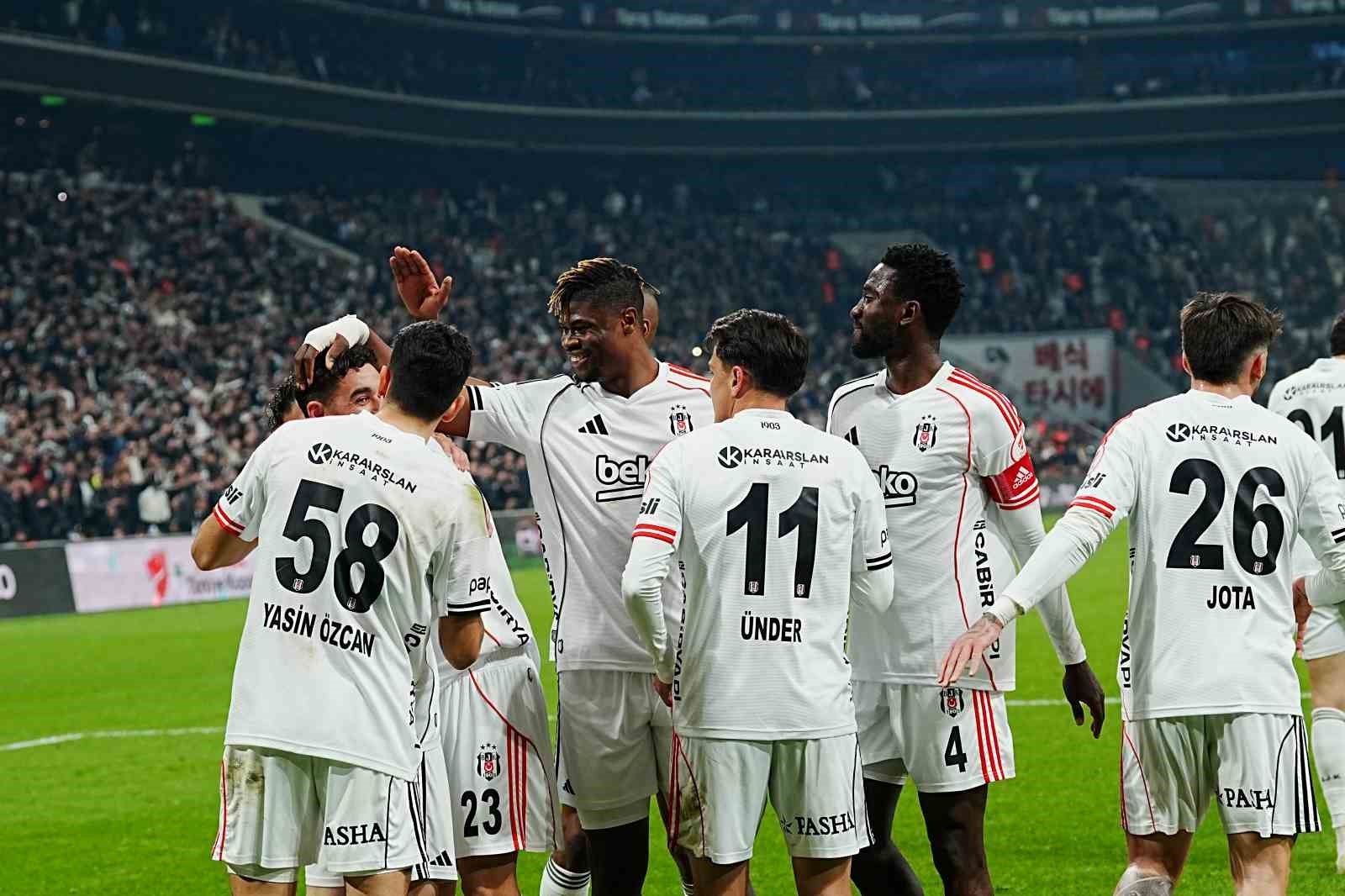 Beşiktaş’ın yenilmezlik serisi 17 maça çıktı