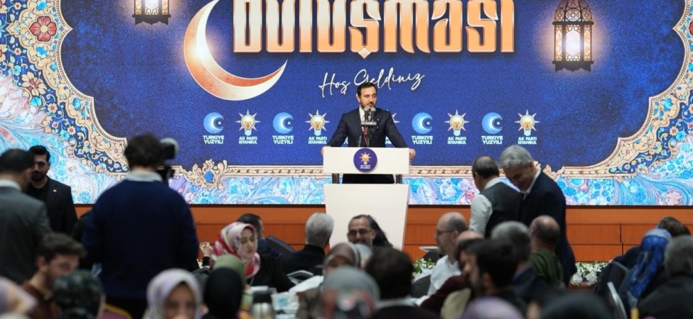 AK Parti’nin "Gelenekten Geleceğe İftarı"nda 400 usta sanatçı bir araya geldi