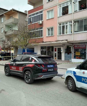 Balkondan pompalı tüfekle husumetlisini vurdu