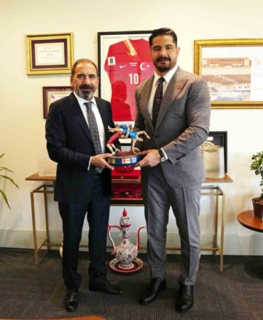 Taha Akgül’den, TFF Başkan Vekili Mecnun Otyakmaz’a ziyaret